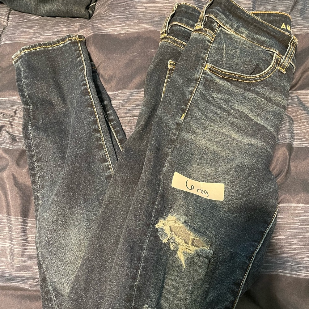 American Eagle destroyed skinny jeans